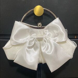 Elegant White Satin Bow Handbag